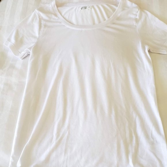 Ardene White T - Picture 1 of 2
